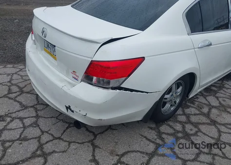 2008 Honda Accord из США, поврежденный, VIN 1HGTP36868A027119